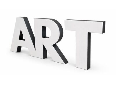 Weiß vorbereiteter 3D-Schriftzug ART als Grundkörper vor dem Farbverlauf bei Wandlogo.eu