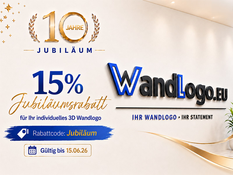 10 Jahres Jubiläum für Firmenlogo an der Wand